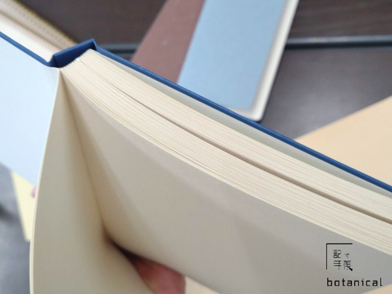 上製本(ハードカバー製本)の写真